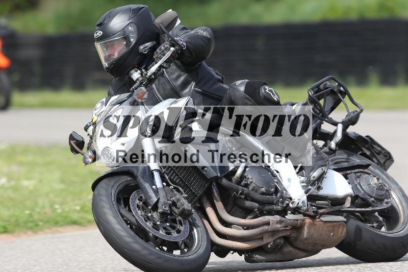 Archiv-2025/10 23.04.2025 Cornu Master School ADR/rot-rouge/29